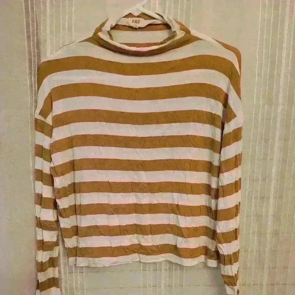 EUC Urban Outfitters mustard yellow striped top, sz M, $18